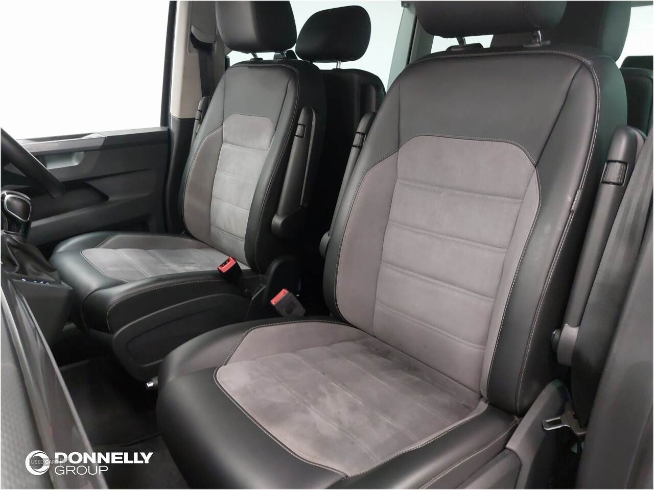 Apr 2021 Volkswagen Caravelle 2.0 TDI Executive 150 5dr DSG