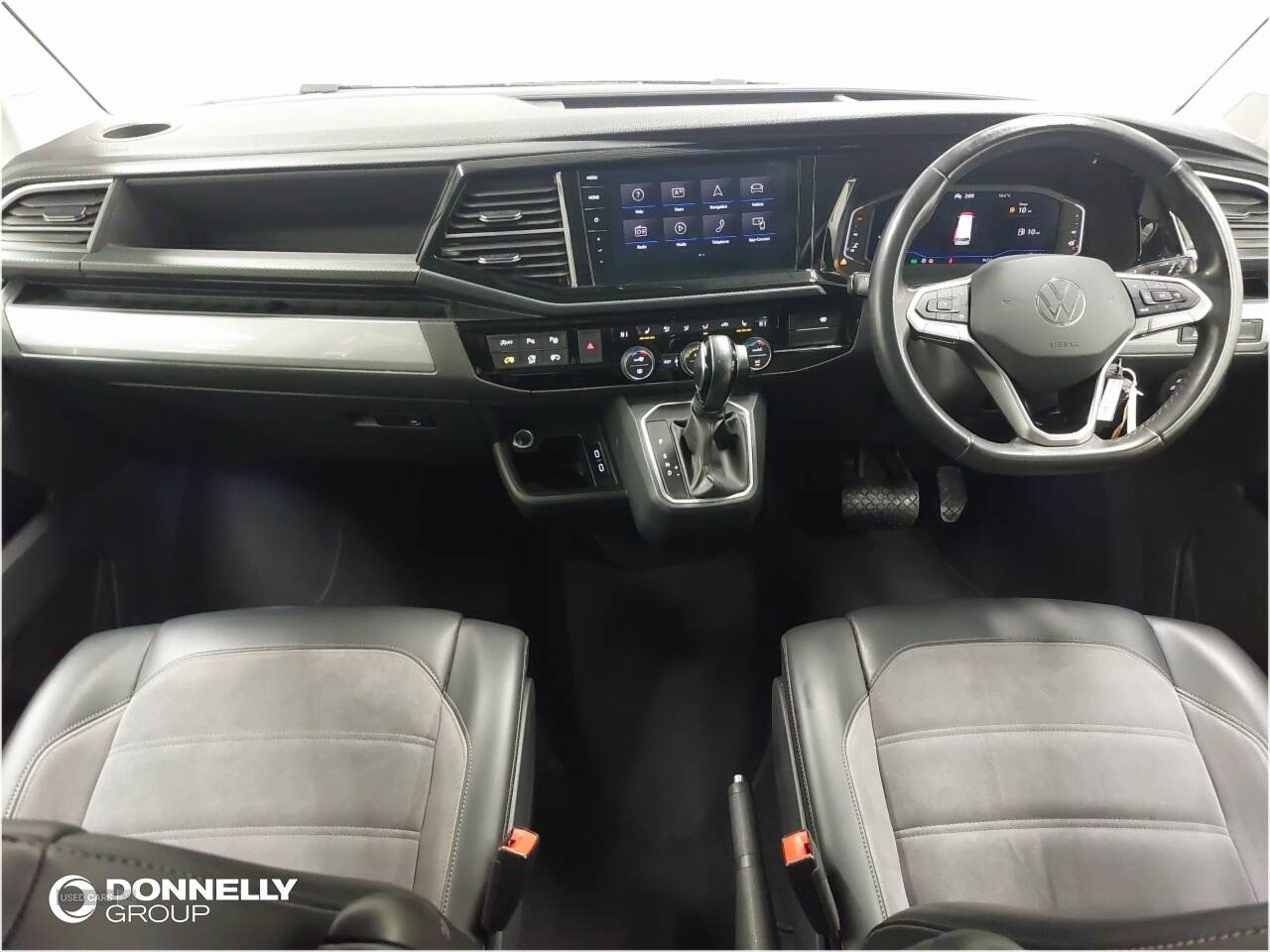 Apr 2021 Volkswagen Caravelle 2.0 TDI Executive 150 5dr DSG