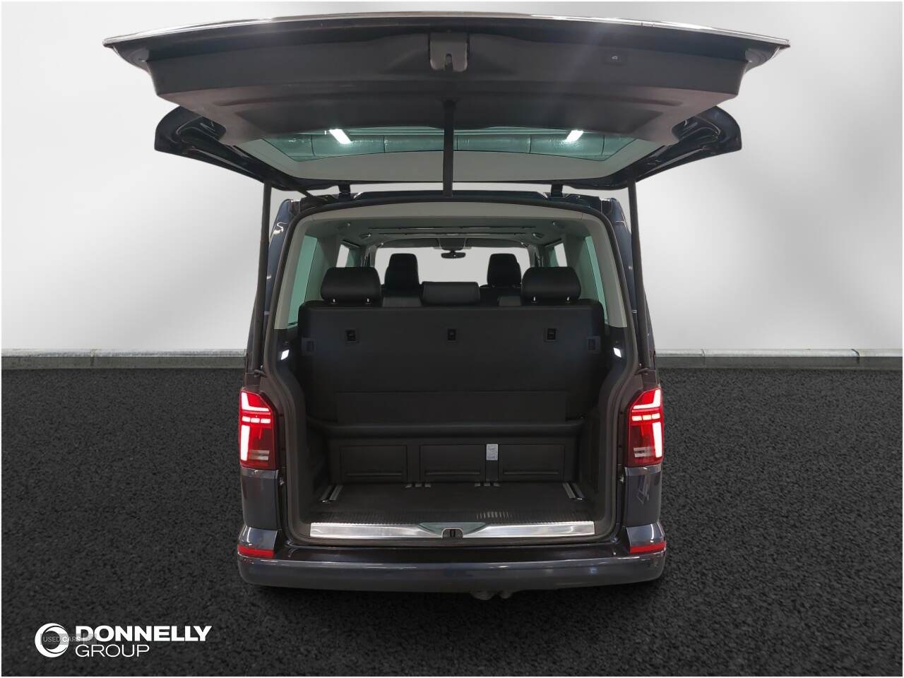 Apr 2021 Volkswagen Caravelle 2.0 TDI Executive 150 5dr DSG
