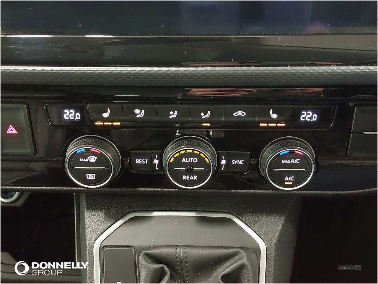 Apr 2021 Volkswagen Caravelle 2.0 TDI Executive 150 5dr DSG