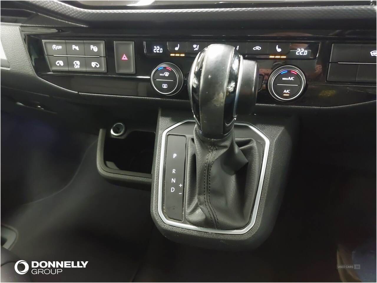Apr 2021 Volkswagen Caravelle 2.0 TDI Executive 150 5dr DSG