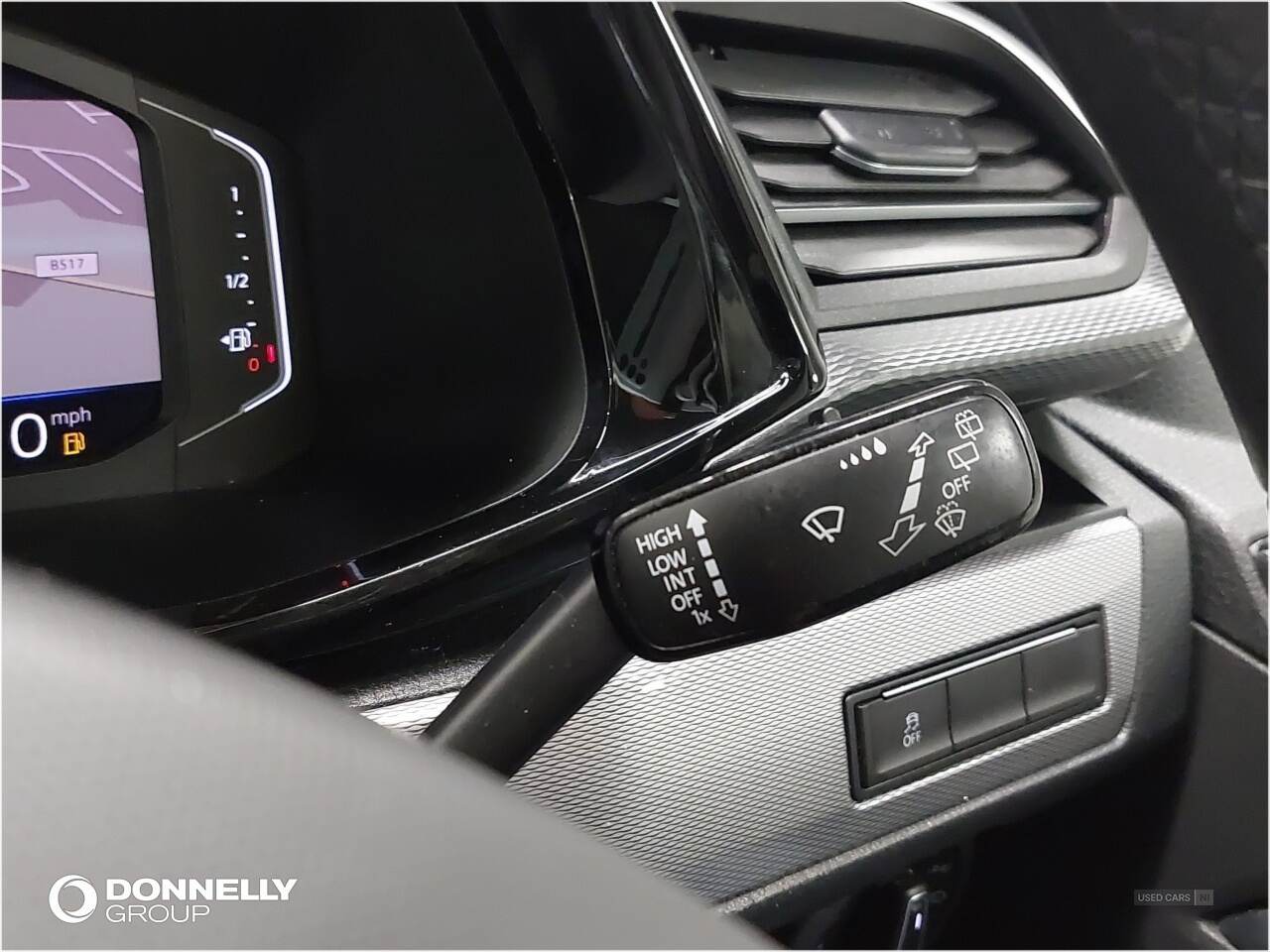 Apr 2021 Volkswagen Caravelle 2.0 TDI Executive 150 5dr DSG