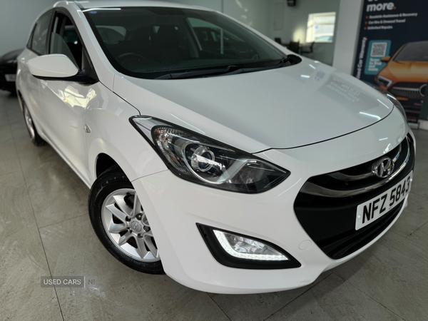 Hyundai i30 HATCHBACK in Down