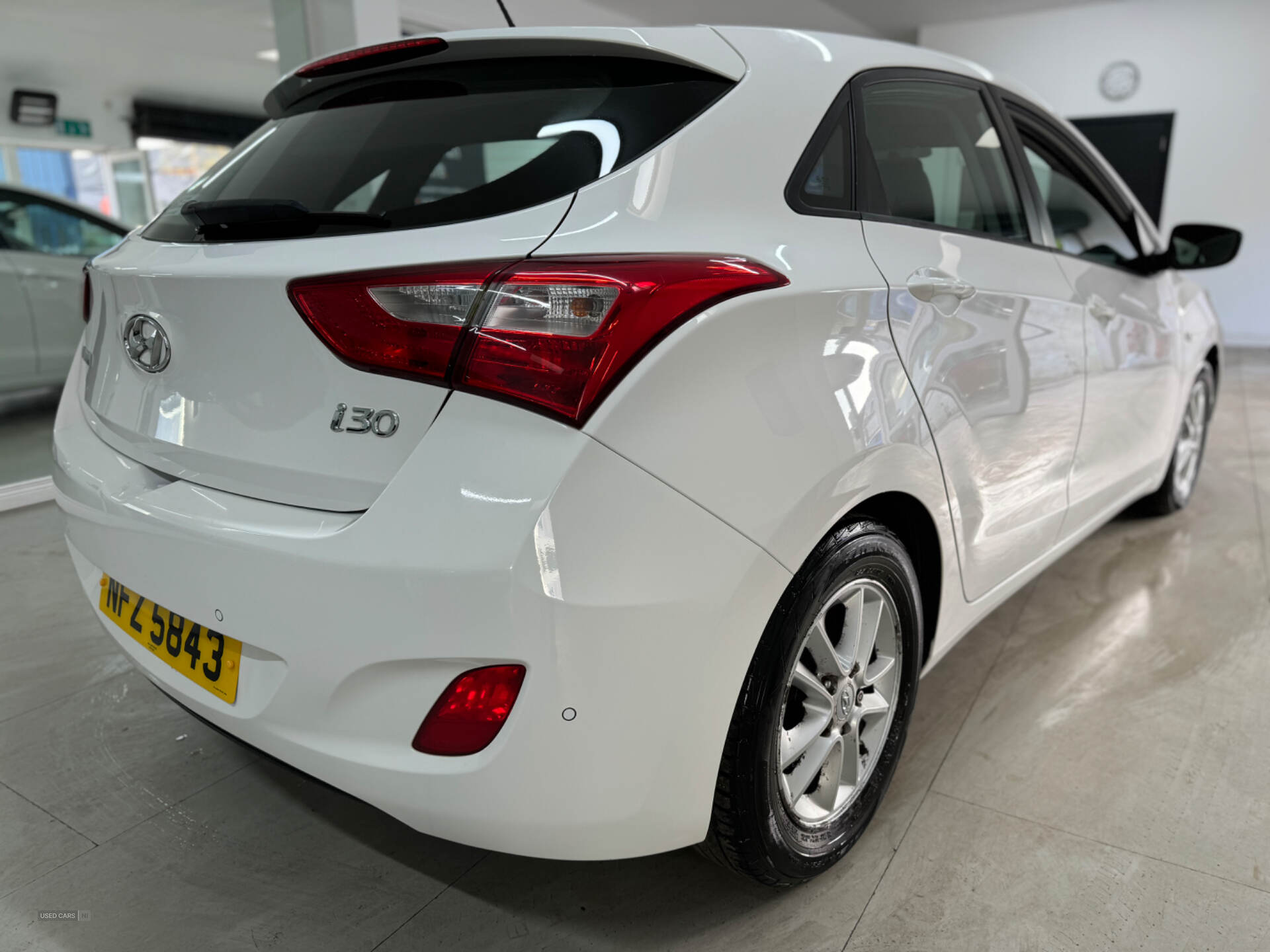 Hyundai i30 HATCHBACK in Down