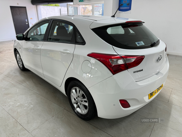 Hyundai i30 HATCHBACK in Down