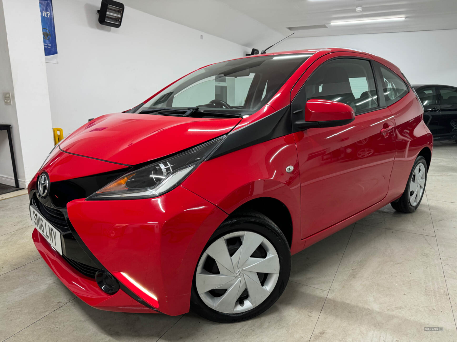 Toyota Aygo HATCHBACK in Down