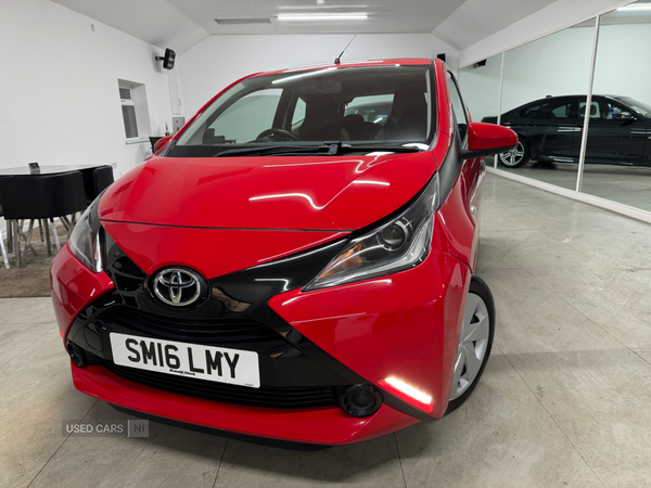 Toyota Aygo HATCHBACK in Down