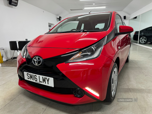 Toyota Aygo HATCHBACK in Down