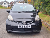 Toyota Aygo 1.0 VVT-i Black 5dr in Down