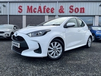 Toyota Yaris 1.5 VVT-h Icon E-CVT Euro 6 (s/s) 5dr in Antrim