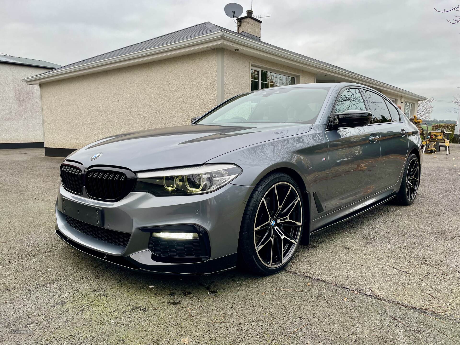 Jun 2018 BMW 5 Series 520d M Sport 4dr Auto