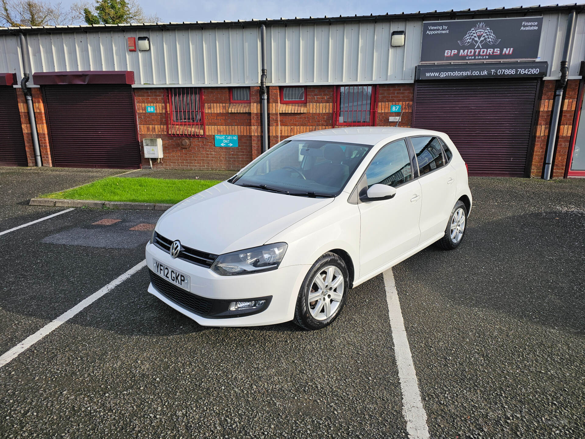 Volkswagen Polo HATCHBACK in Down