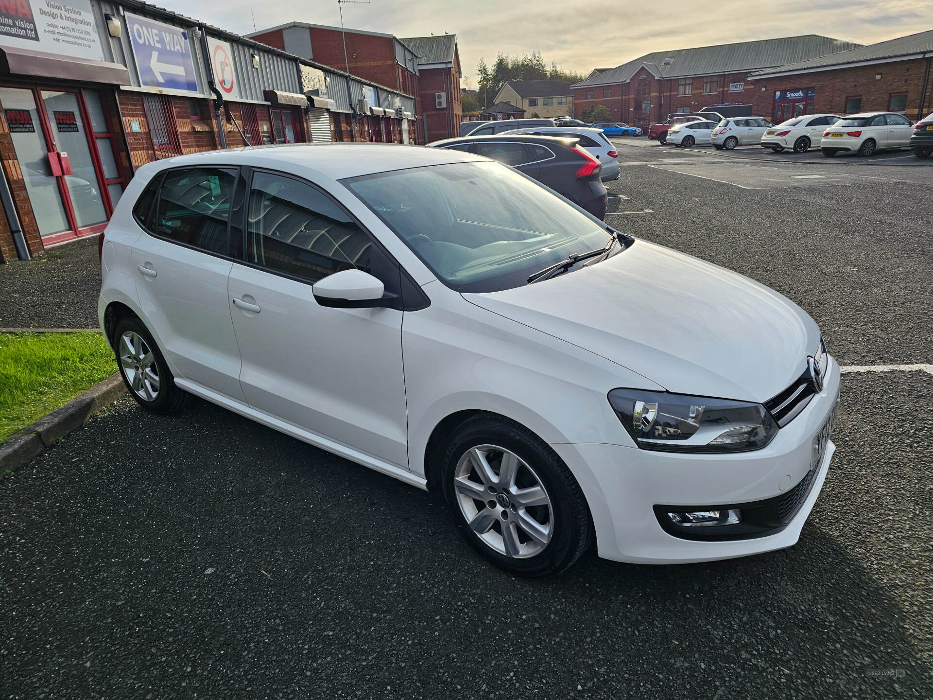 Volkswagen Polo HATCHBACK in Down