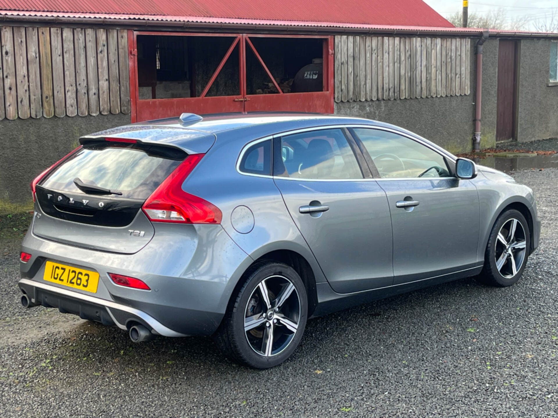 Volvo V40 HATCHBACK in Antrim