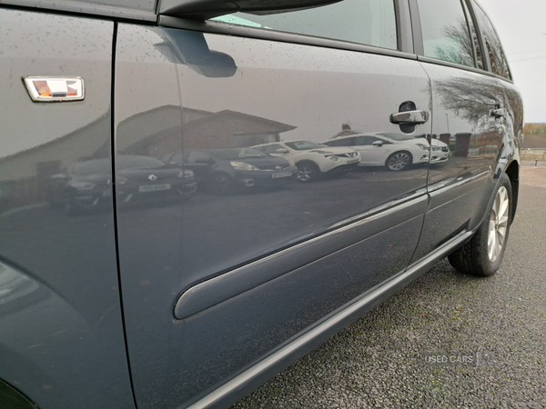 Vauxhall Zafira ESTATE in Antrim