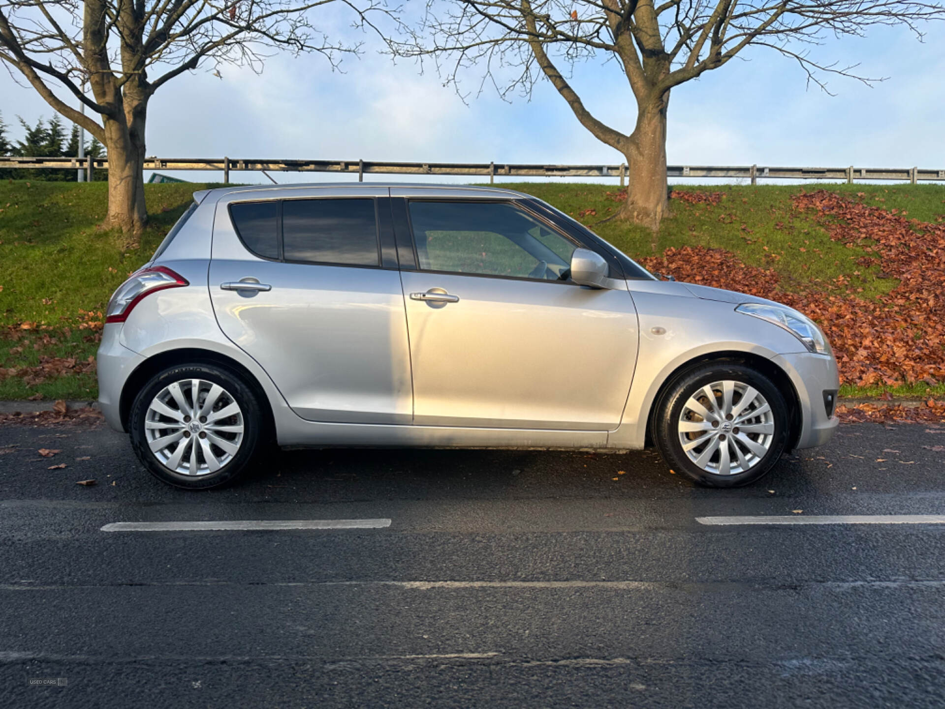 Suzuki Swift HATCHBACK in Down