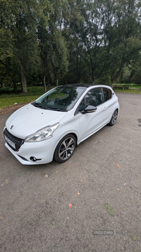 Peugeot 208 1.6 e-HDi 115 Feline 3dr in Antrim