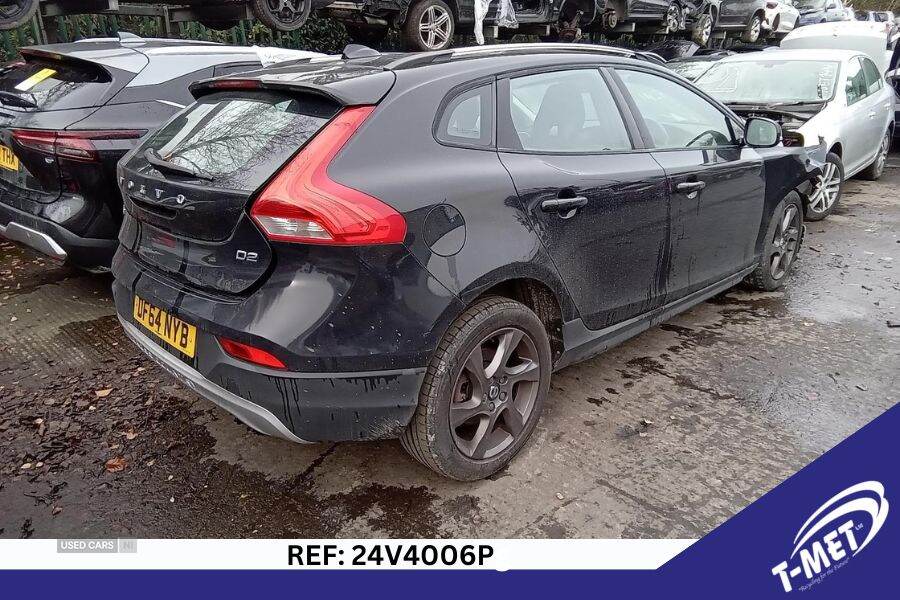 Jan 2015 Volvo V40 D2 Cross Country Lux 5dr Powershift