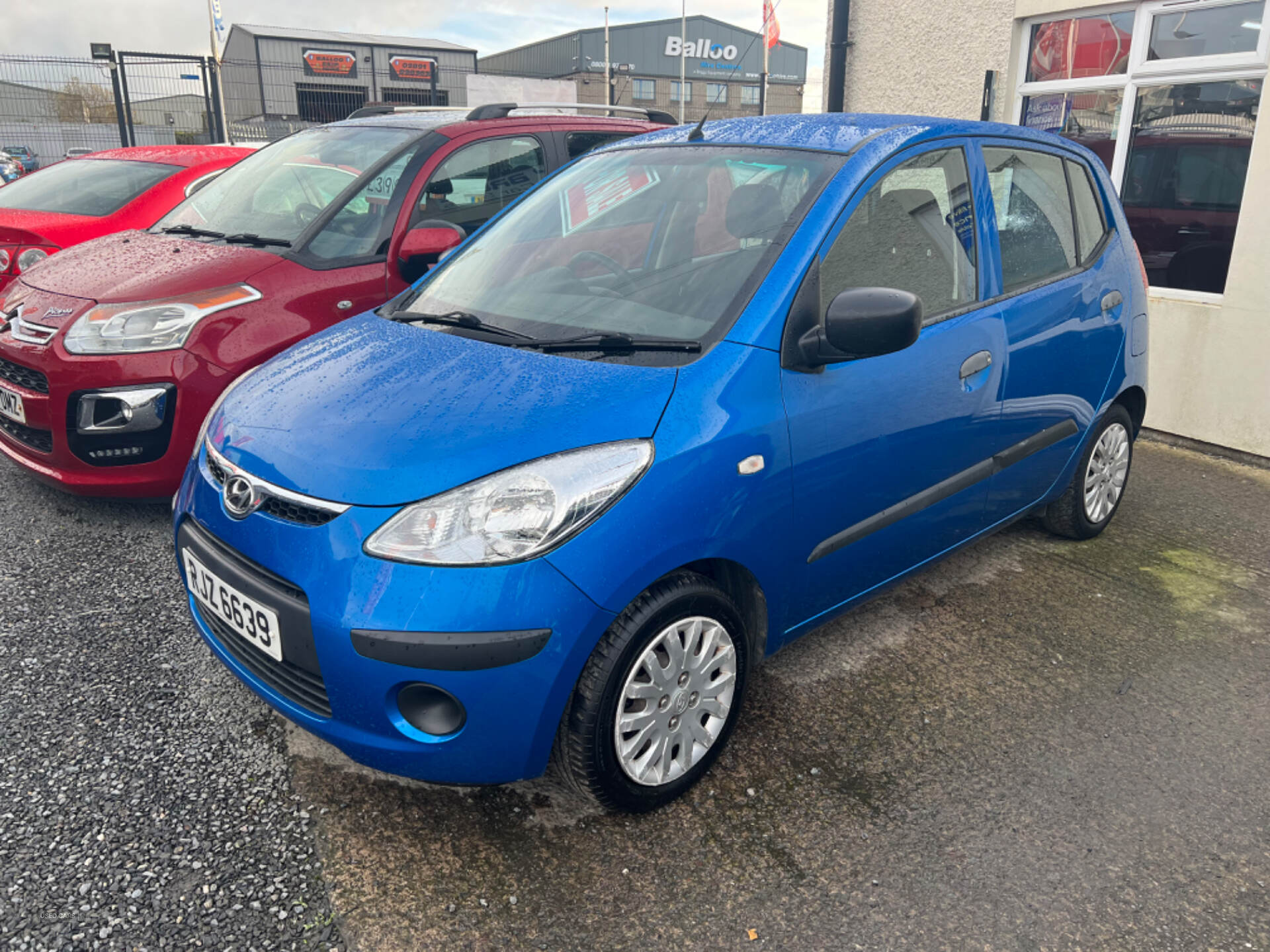 Hyundai i10 HATCHBACK in Down