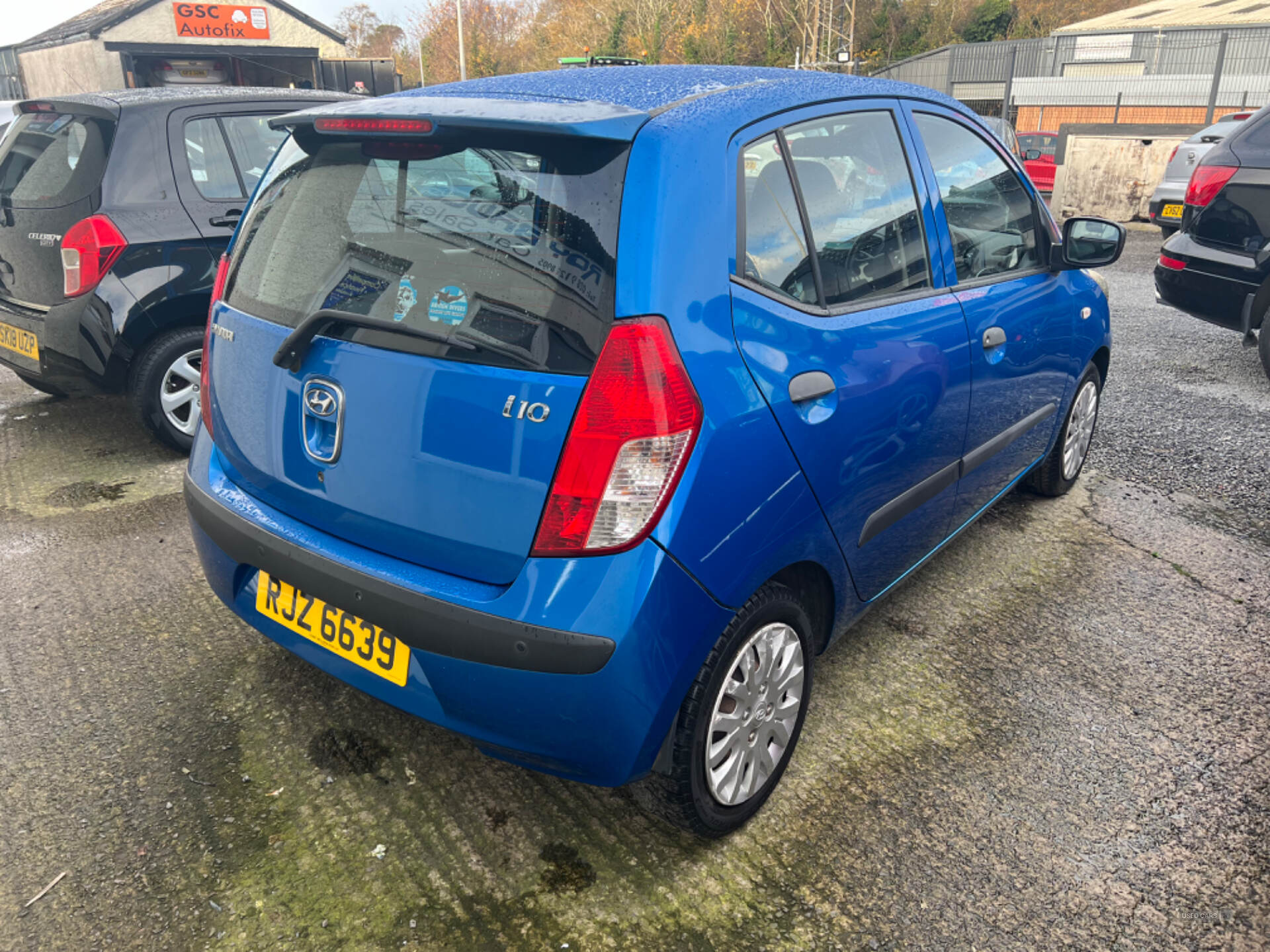 Hyundai i10 HATCHBACK in Down