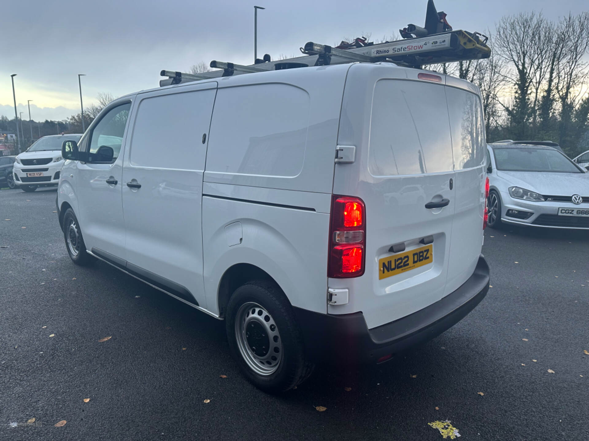 Mar 2022 Peugeot Expert 1400 2.0 BlueHDi 145 Professional Premium Van