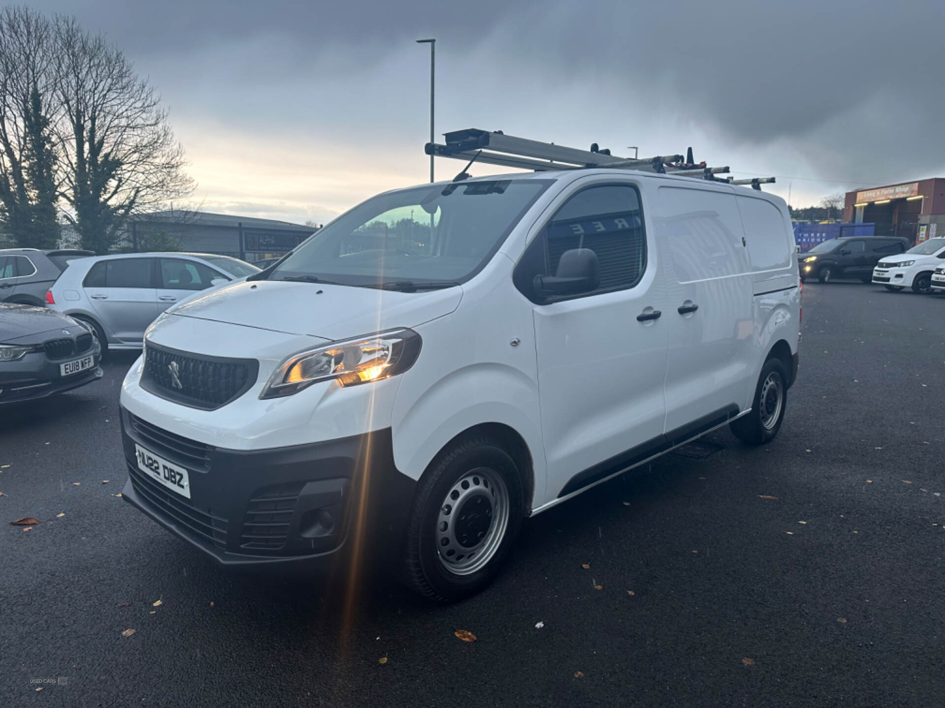 Mar 2022 Peugeot Expert 1400 2.0 BlueHDi 145 Professional Premium Van