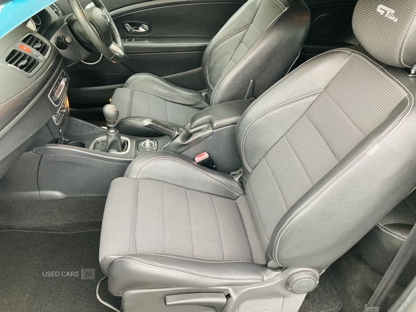 Renault Megane COUPE in Antrim