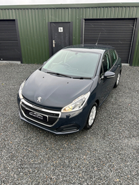 Peugeot 208 HATCHBACK in Down