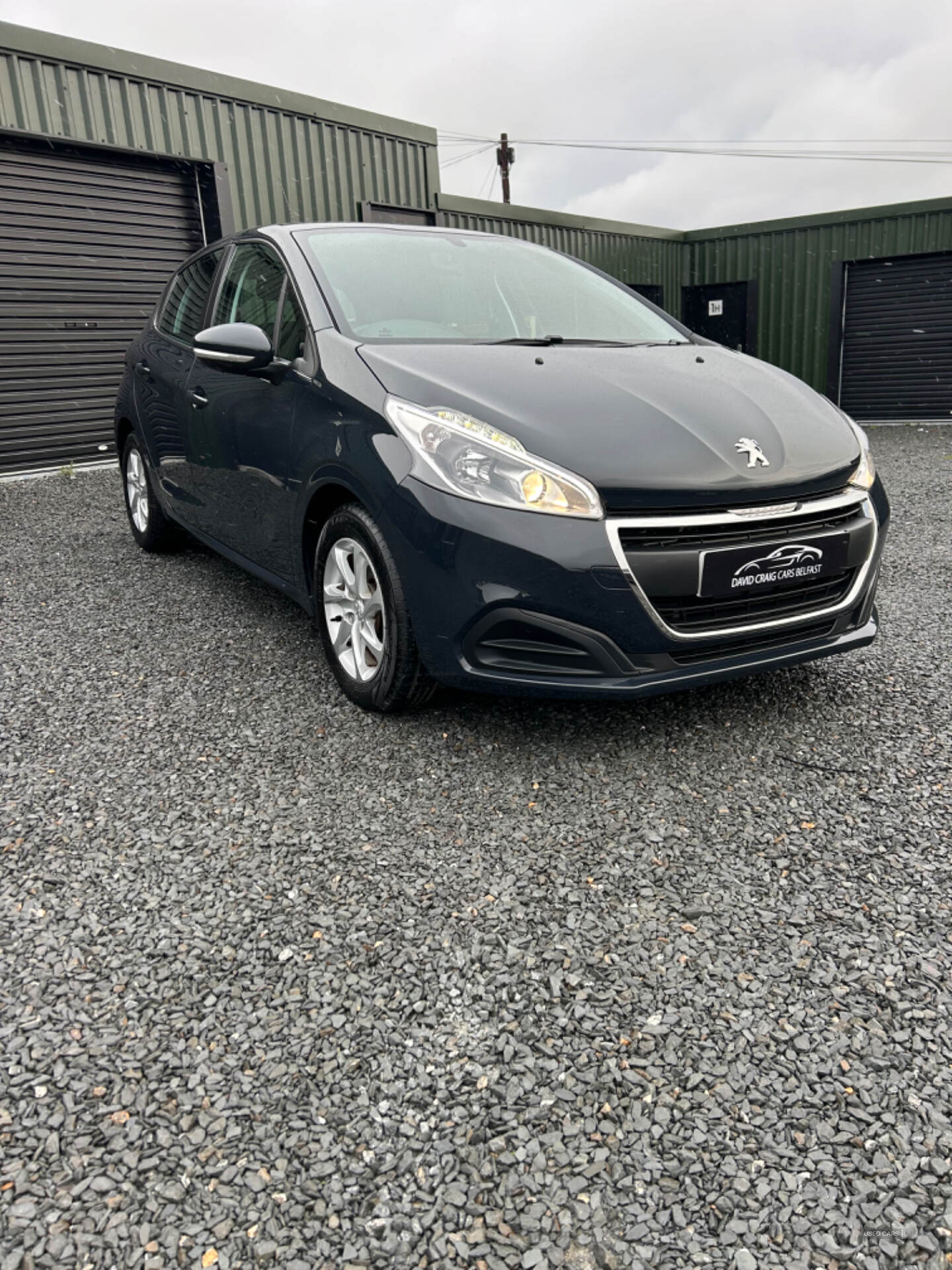 Peugeot 208 HATCHBACK in Down