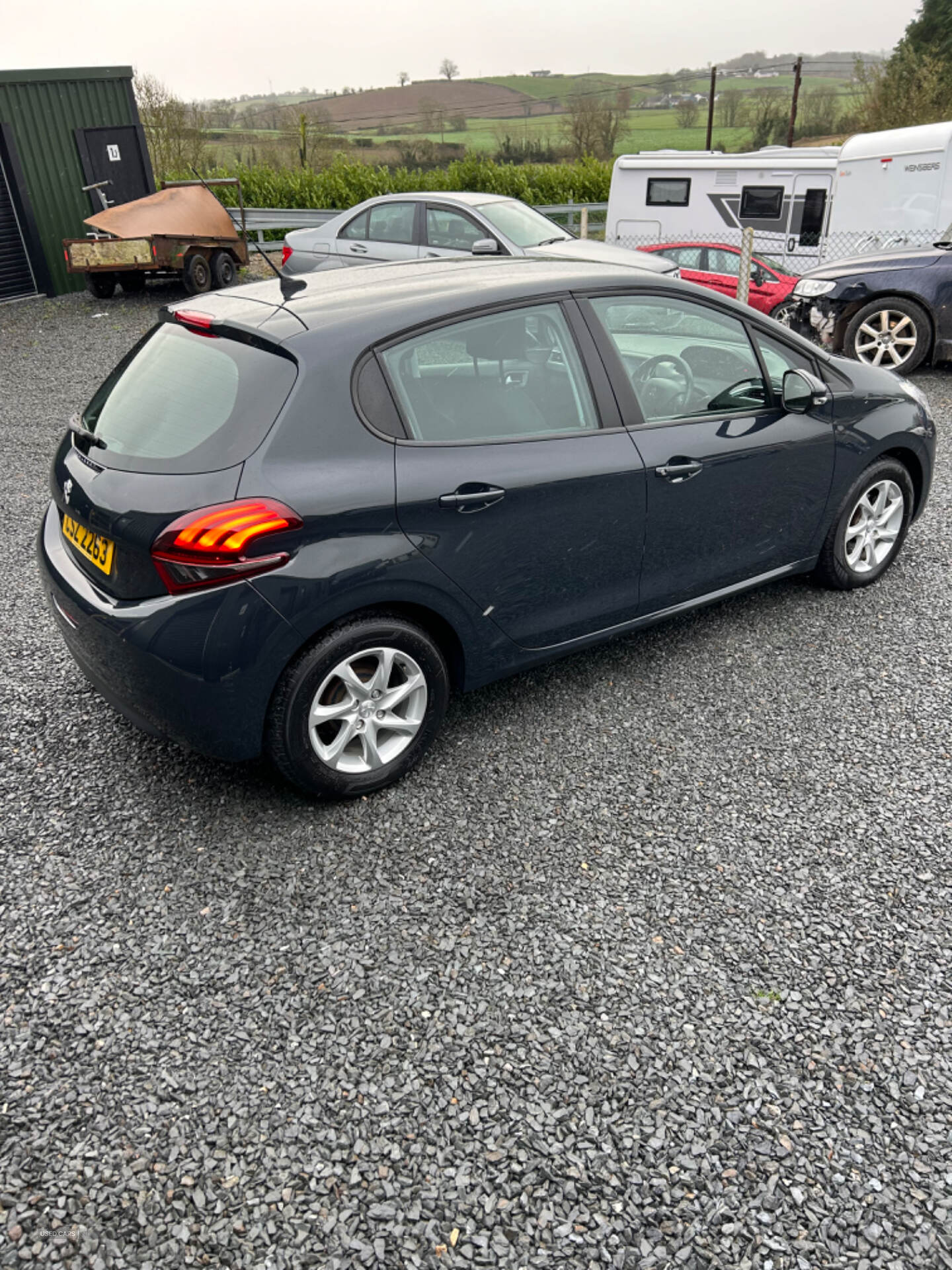 Peugeot 208 HATCHBACK in Down