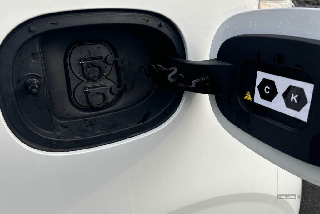 Feb 2021 Maxus eDeliver 5 Deliver 5 64kWh L2H1