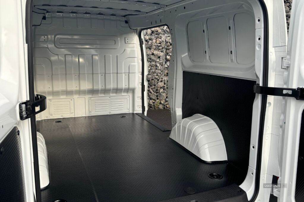 Feb 2021 Maxus eDeliver 5 Deliver 5 64kWh L2H1