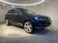 Volkswagen Touareg V6 R-Line + Tdi B in Tyrone