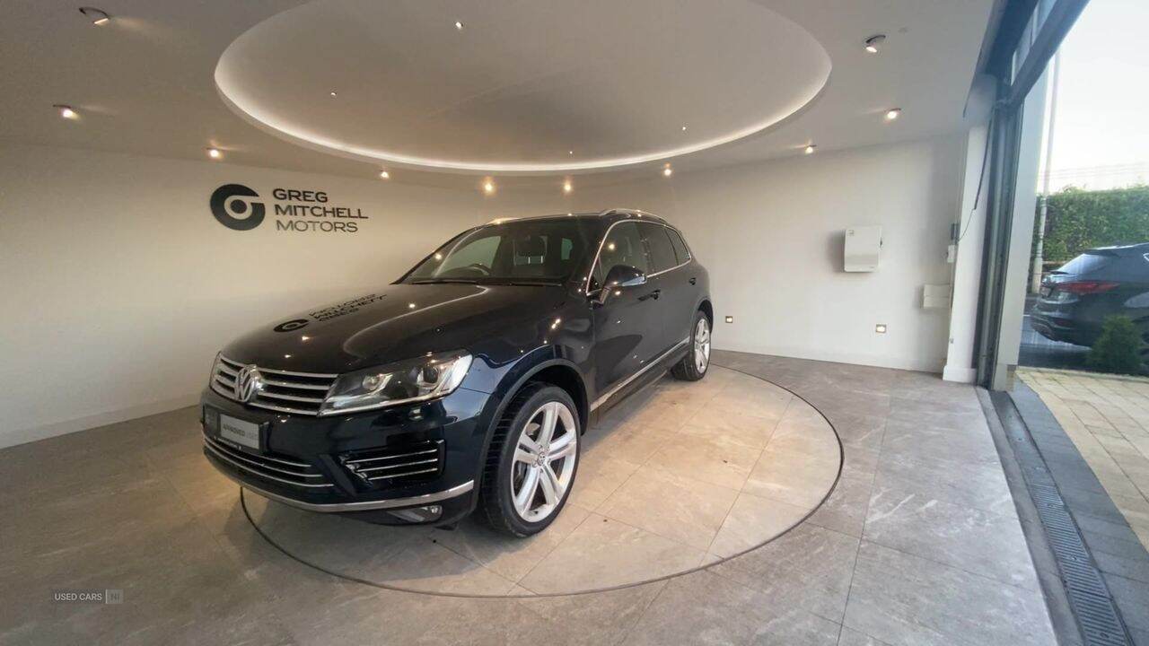 Oct 2017 Volkswagen Touareg 3.0 V6 TDI BMT 262 R-Line Plus 5dr Tip Auto