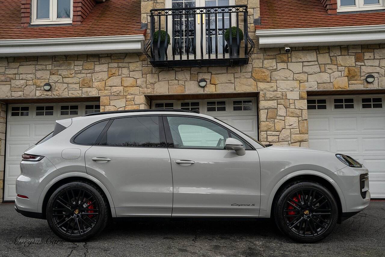 Mar 2024 Porsche Cayenne S 5dr Tiptronic S