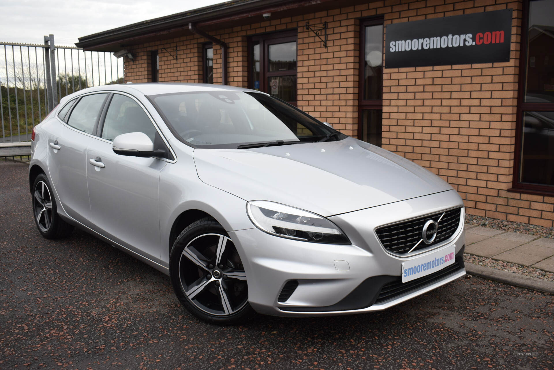 Volvo V40 HATCHBACK in Antrim