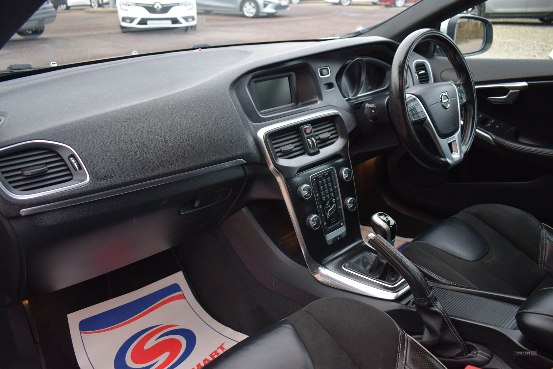 Volvo V40 HATCHBACK in Antrim