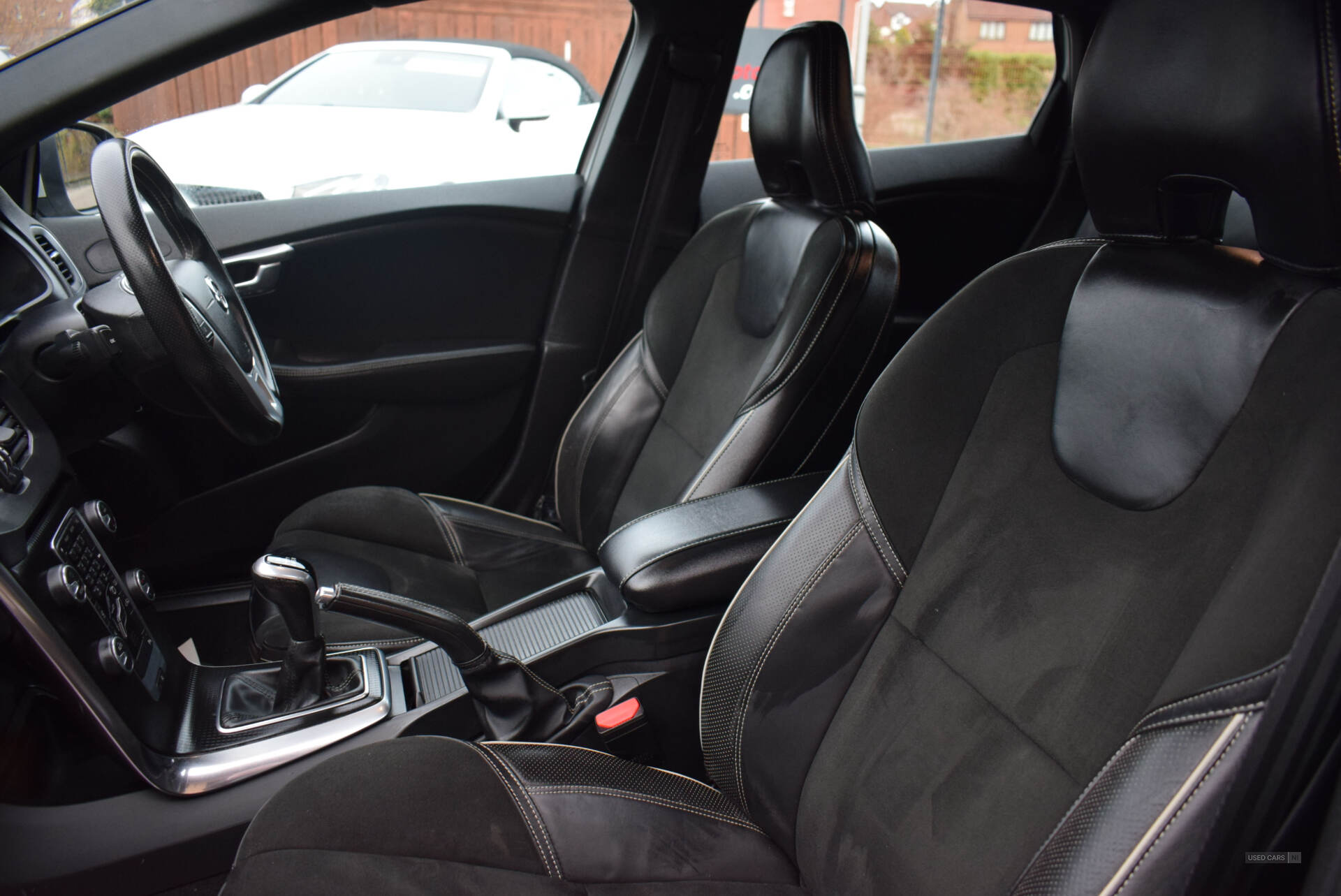 Volvo V40 HATCHBACK in Antrim