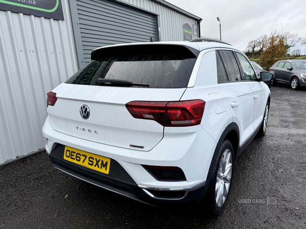 Volkswagen T-Roc HATCHBACK in Down