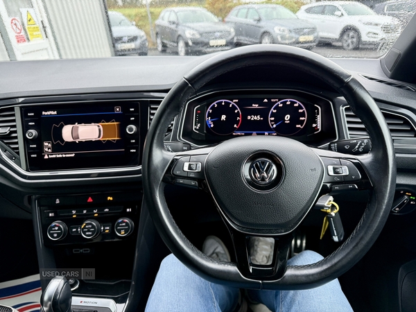 Volkswagen T-Roc HATCHBACK in Down