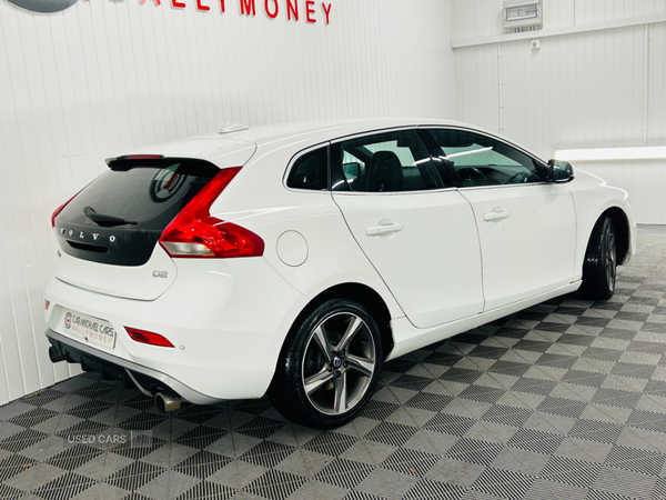 Volvo V40 DIESEL HATCHBACK in Antrim