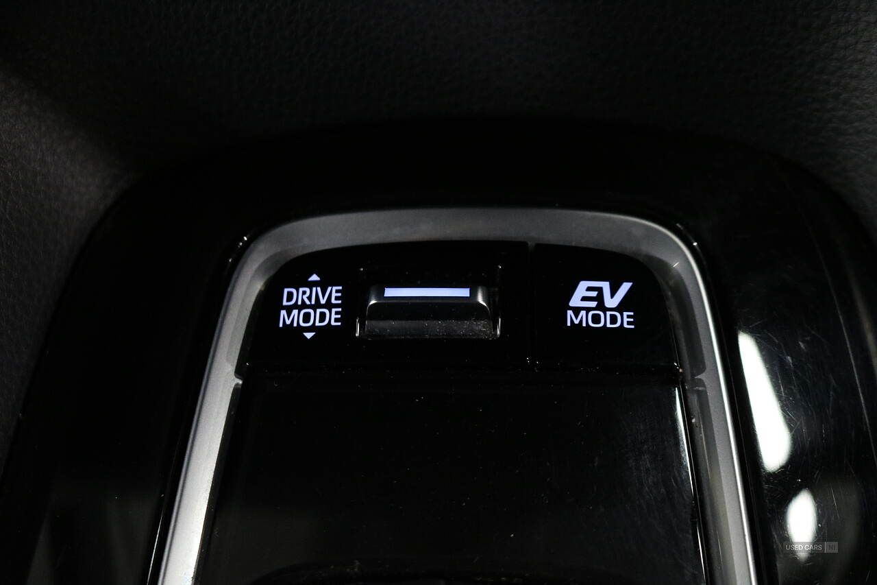 Jul 2021 Toyota Corolla 1.8 VVT-i Hybrid Icon 5dr CVT