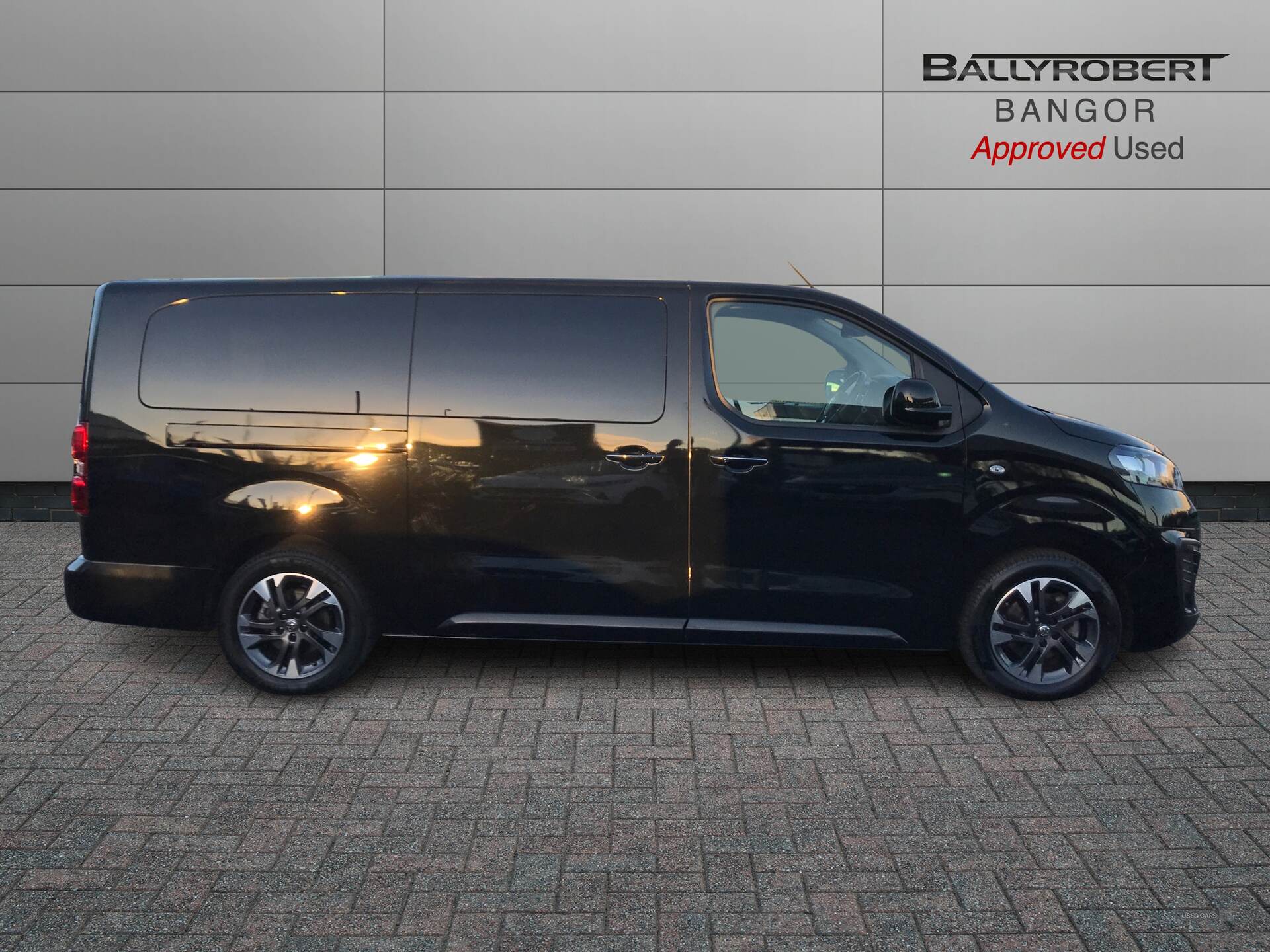 May 2023 Vauxhall Vivaro Life 100kW Ultimate L 50kWh 5dr Auto