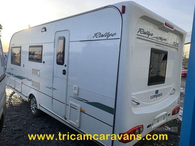 2006 Compass Rallye 524, 1 Owner, Side Dinette, End Washroom