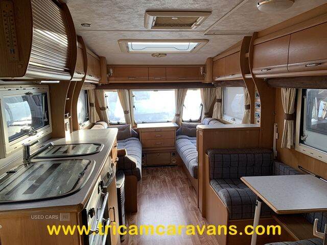 2006 Compass Rallye 524, 1 Owner, Side Dinette, End Washroom