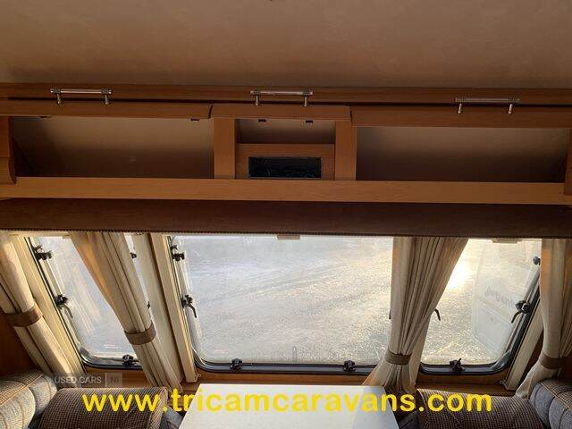 2006 Compass Rallye 524, 1 Owner, Side Dinette, End Washroom