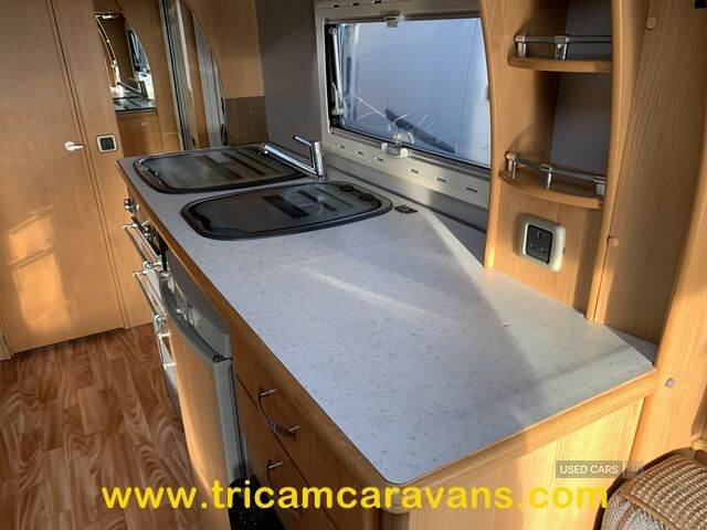 2006 Compass Rallye 524, 1 Owner, Side Dinette, End Washroom