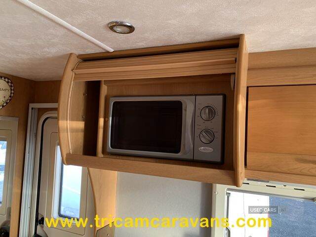 2006 Compass Rallye 524, 1 Owner, Side Dinette, End Washroom