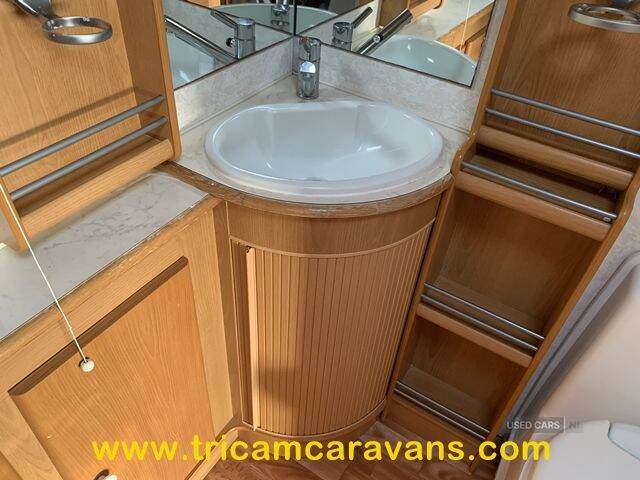 2006 Compass Rallye 524, 1 Owner, Side Dinette, End Washroom
