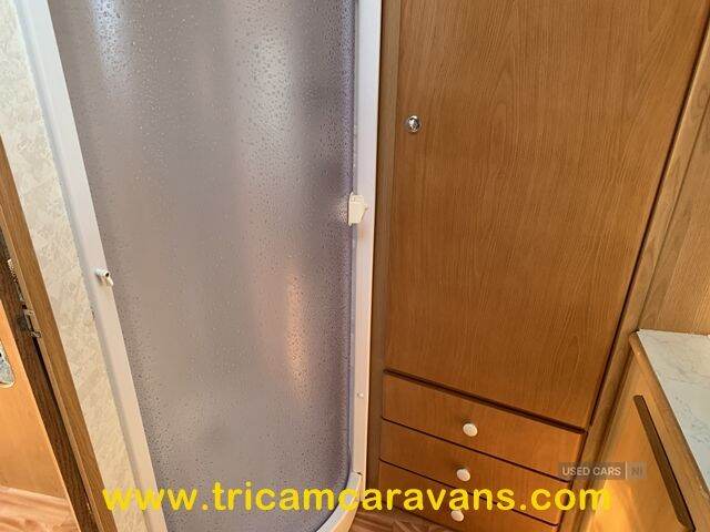 2006 Compass Rallye 524, 1 Owner, Side Dinette, End Washroom